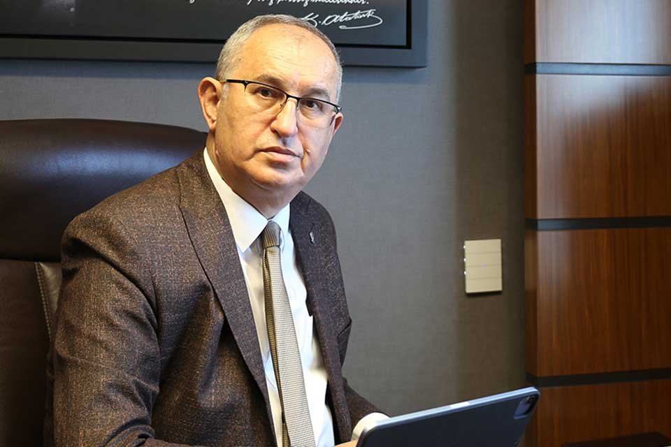 Sebze &Uuml;retim Tekniği mezununun T&uuml;rkiye Uzay Ajansı&rsquo;na danışman olarak atanmasının