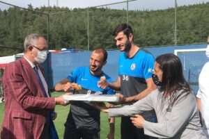 Cumhuriyet Halk Partisi (CHP) İzmir Milletvekili Atila Sertel, Süper Lig’e