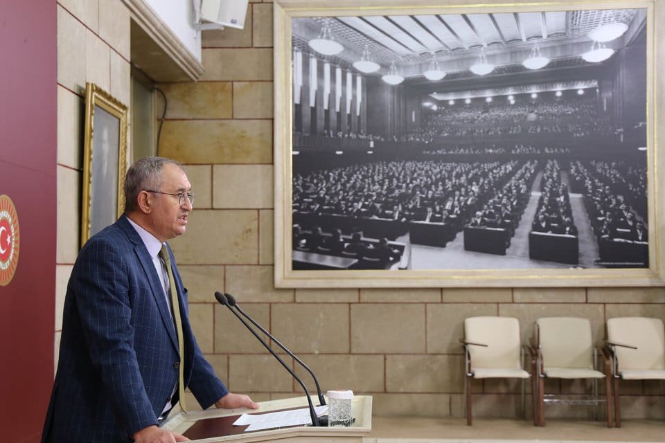 T&uuml;rkiye&rsquo;nin en &ouml;nemli sorunlarından birinin israf olduğunu vurgulayan Cumhuriyet Halk