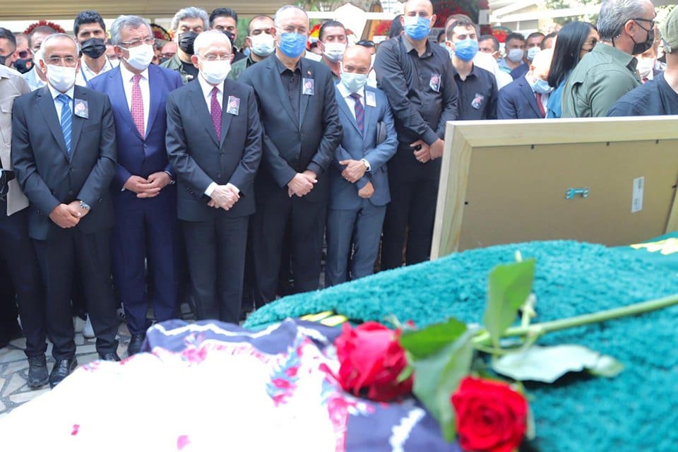 CHP İzmir Milletvekili Atilla Sertel&rsquo;in eşi Ziynet Sertel hayatını kaybetti.