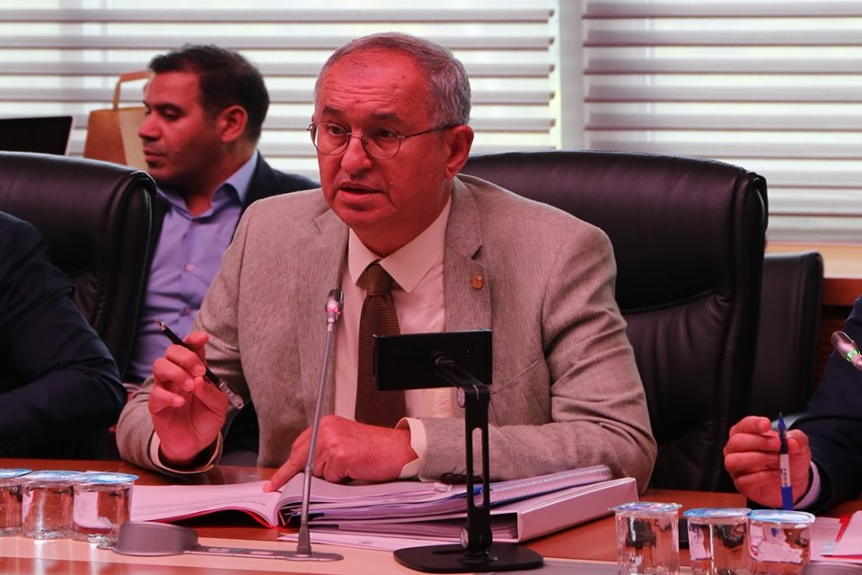 TÜRKSAT’ın bilanço ve hesaplarının görüşüldüğü KİT Komisyonu toplantısında televizyon kanallarından