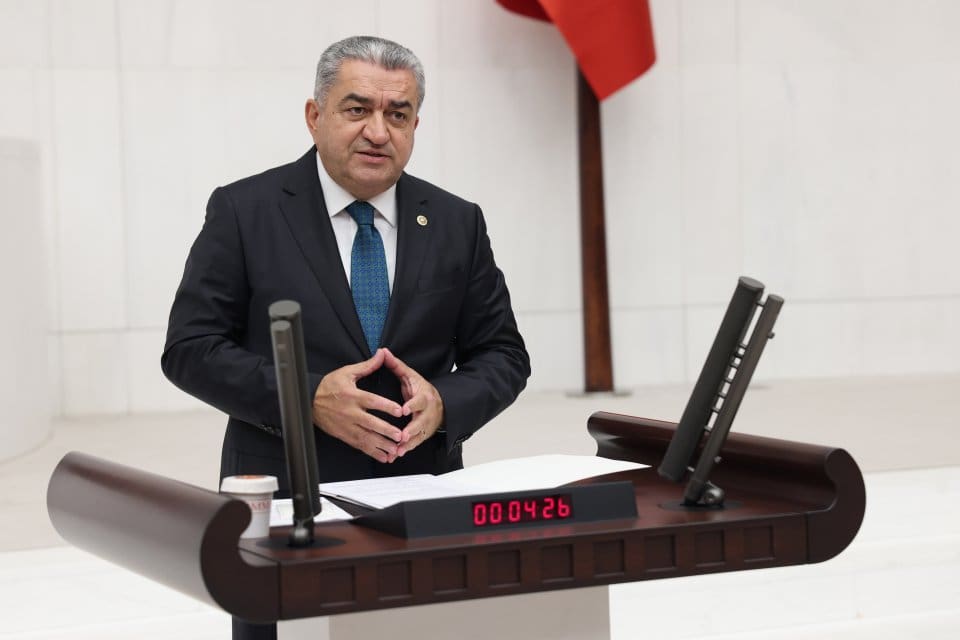İzmir Milletvekili Bedri Serter, TBMM Genel Kurulu&rsquo;nda, End&uuml;stri B&ouml;lgeleri Kanunu&rsquo;nda
