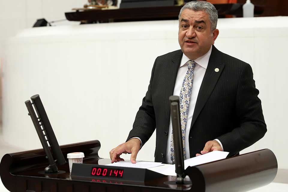 İzmir Milletvekili Bedri Serter,&nbsp; Ege ve Katip &Ccedil;elebi &Uuml;niversitelerinin 2020