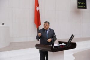 En d&uuml;ş&uuml;k emekli maaşı, ge&ccedil;ici iş&ccedil;i d&uuml;zenlemesi gibi bir&ccedil;ok d&uuml;zenlemeyi