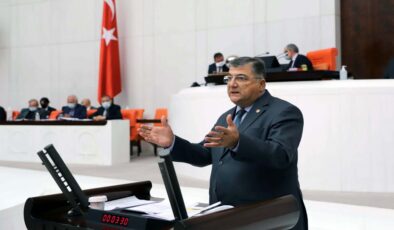 CHP'li Sındır: 'Çiftçi borçlarının binde beşi tefeci faiziyle yapılandırılıyor'