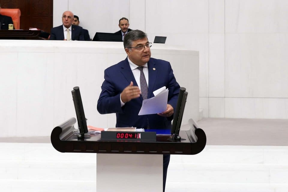 CHP İzmir Milletvekili Kamil Okyay Sındır, Plan ve B&uuml;t&ccedil;e Komisyonu&rsquo;nda
