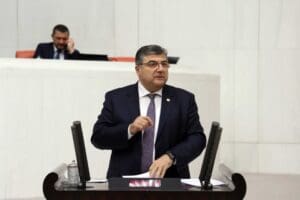 CHP İzmir Milletvekili Kamil Okyay Sındır, TBMM genel kurulunda Gelir
