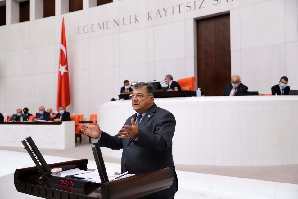 Bilişim Teknolojileri Bağımlılığını Araştırma Komisyonu raporunun değerlendirildiği TBMM Genel Kurulu