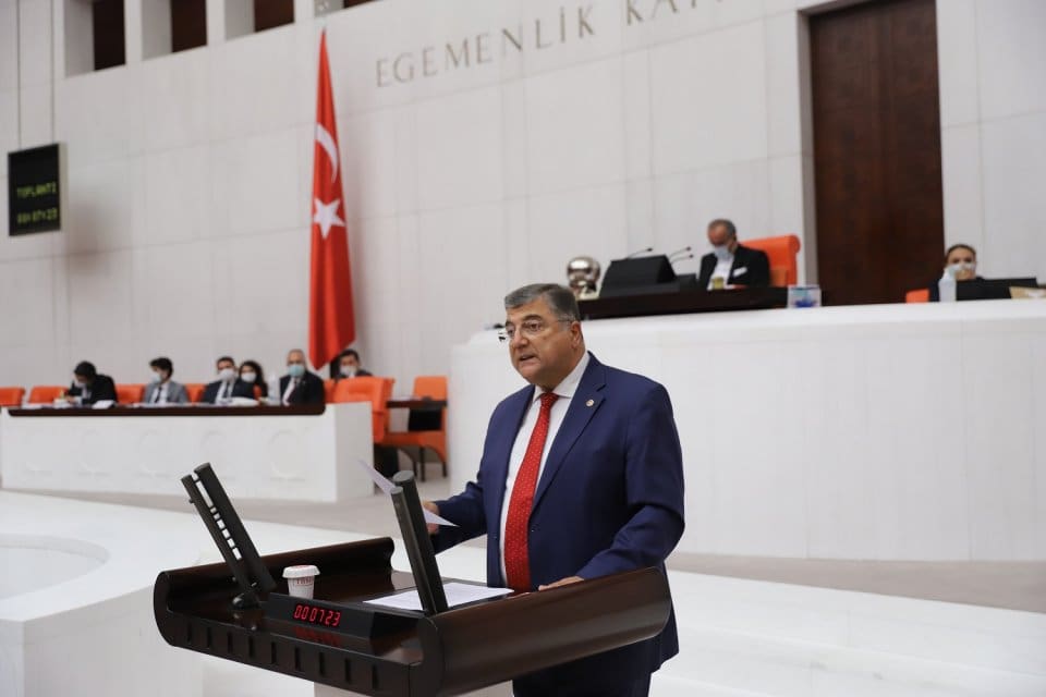TBMM Genel Kurulunda g&ouml;r&uuml;ş&uuml;len Afet Yeniden İmar Fonu kurulmasını &ouml;ng&ouml;ren
