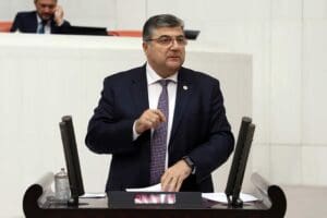 CHP İzmir Milletvekili Kamil Okyay Sındır, Tire&rsquo;nin Kartal Dağı b&ouml;lgesinde