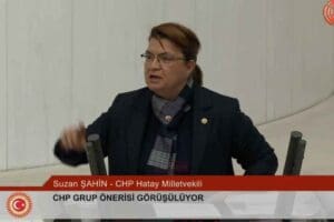Deprem b&ouml;lgesinden Meclils&rsquo;e d&ouml;nen CHP Hatay Milletvekili&nbsp;Suzan Şahin, halkın yalnız