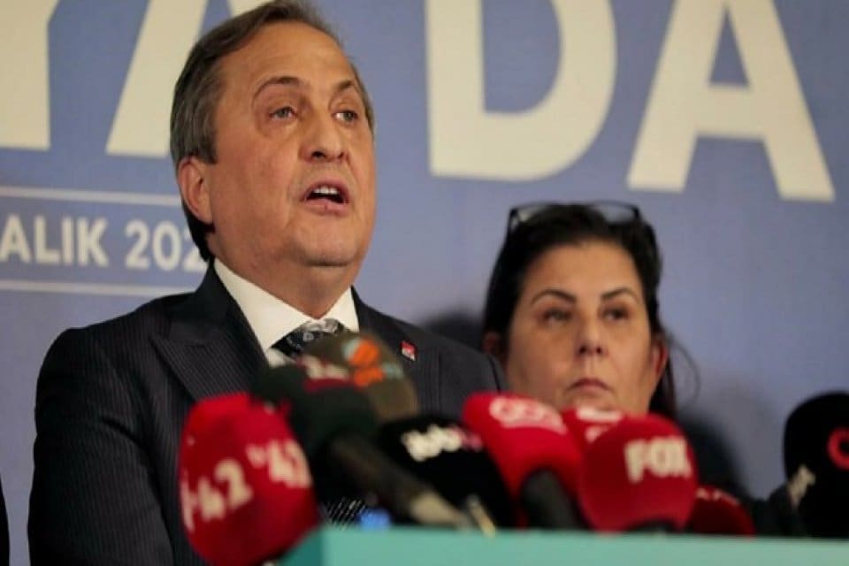 CHP'li b&uuml;y&uuml;kşehir belediye başkanları CHP Genel Merkezi'nde Genel Başkan Kemal
