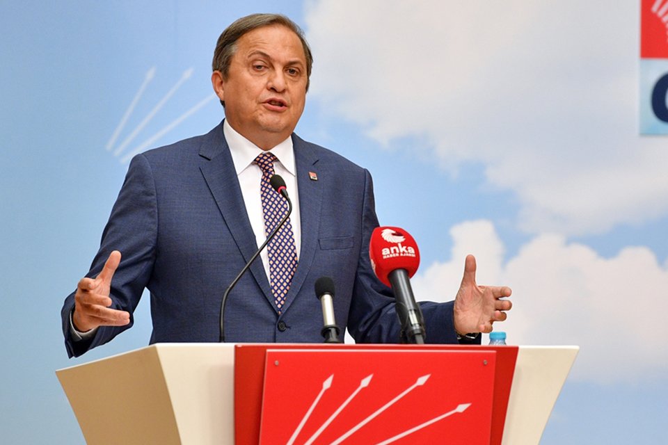 Menemen Belediye Meclisi'nin dün akşamki toplantısını da izleyen Yerel Yönetimlerden