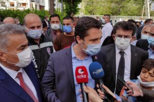 Torbalı'nın yeni Belediye Başkanı Mithat Tekin se&ccedil;ildi.&nbsp;CHP İzmir İl Başkanı