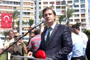 Cumhuriyet Halk Partisi (CHP) İzmir İl Başkanı Deniz Y&uuml;cel, CHP