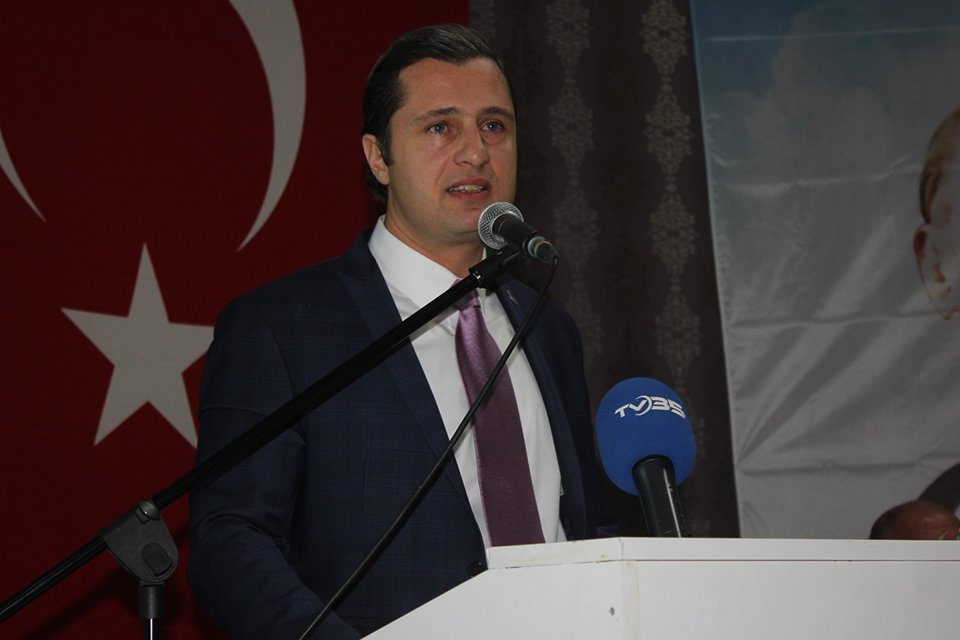 Cumhuriyet Halk Partisi İzmir İl Başkanı Deniz Yücel, yaşadığı hastalıklara