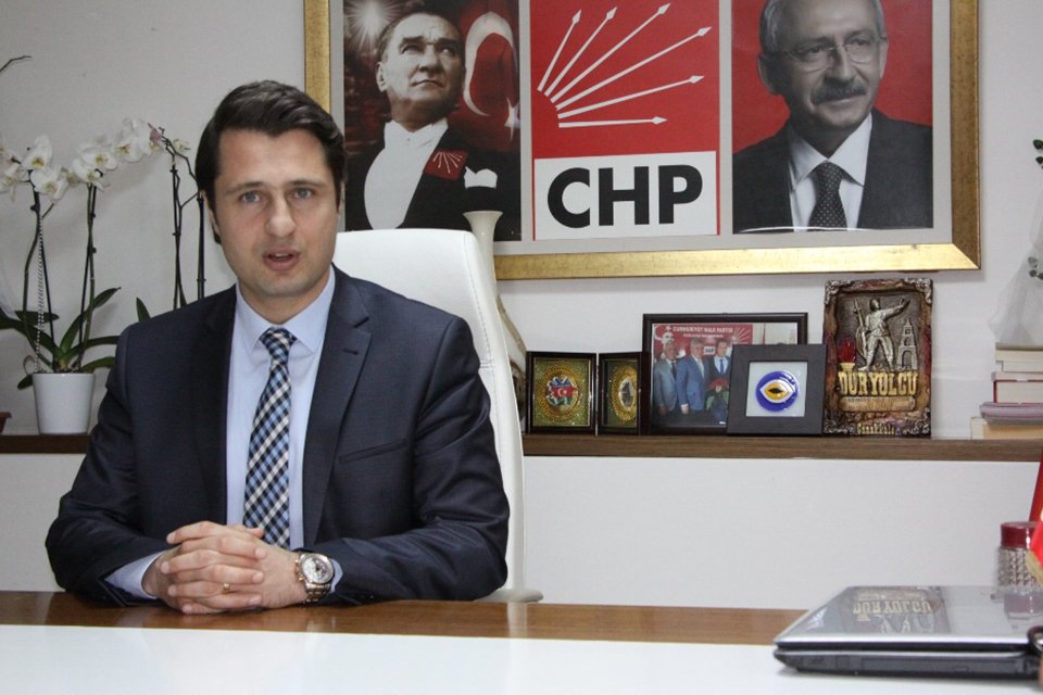 Cumhuriyet Halk Partisi İzmir İl Başkanı Deniz Yücel, AK Parti