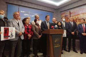 Cumhuriyet Halk Partisi (CHP) İzmir İl Başkanı Deniz Y&uuml;cel, parti