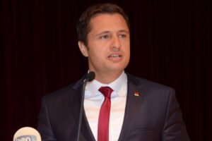 Cumhuriyet Halk Partisi (CHP) İzmir İl Başkanı Deniz Yücel, AK