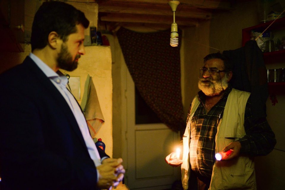 CHP İzmir İl Başkanı Deniz Y&uuml;cel, evine gelen bin 700