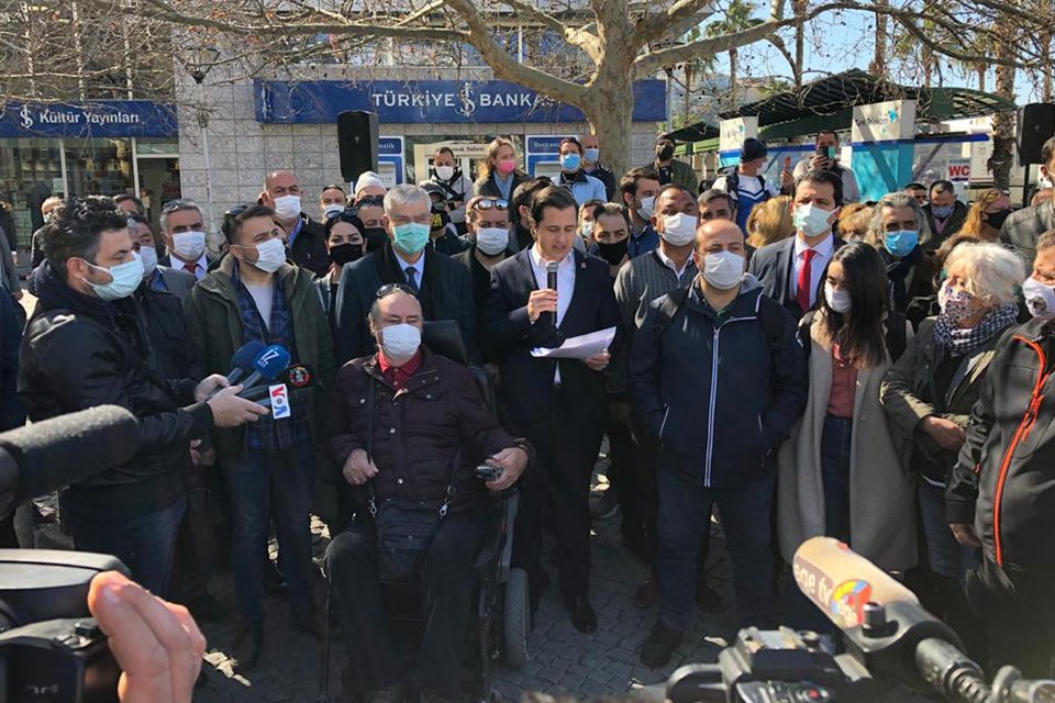 CHP İzmir İl Başkanı Y&uuml;cel, &ldquo;Artık dayanacak g&uuml;&ccedil;leri kalmayan m&uuml;zisyenlerimizin