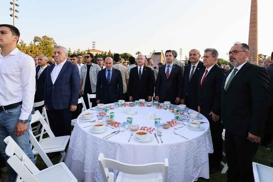 &nbsp; Cumhuriyet Halk Partisi Genel Başkanı Kemal Kılı&ccedil;daroğlu, İzmir programı