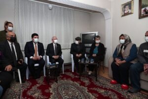 Bir dizi etkinlik i&ccedil;in İzmir&rsquo;e gelen Cumhuriyet Halk Partisi Genel