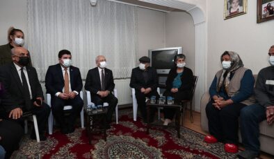 CHP Lideri Kılıçdaroğlu’ndan selde yaşamını yitirenlere taziye ziyareti