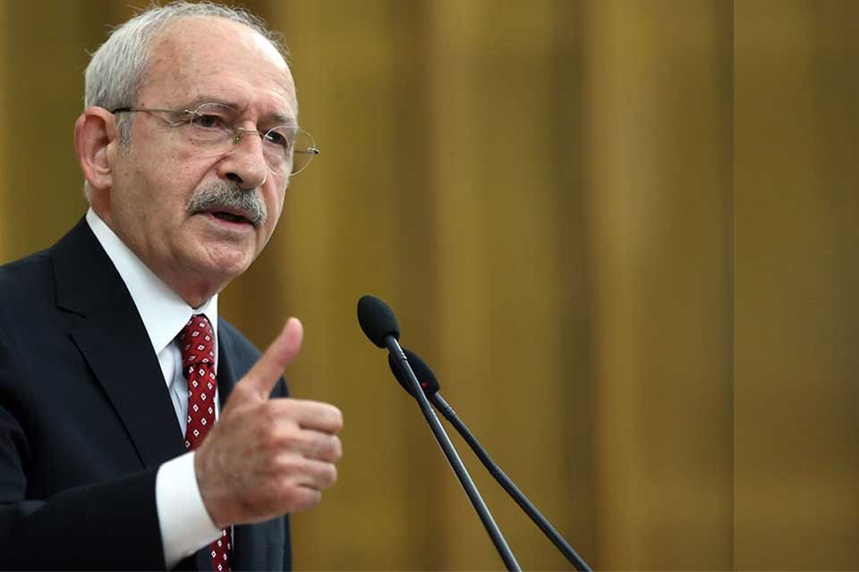 Sel&ccedil;uk Belediyesi'nin yaşama ge&ccedil;irdiği Efes Yaşam K&ouml;y&uuml;'n&uuml;n a&ccedil;ılışına katılan CHP