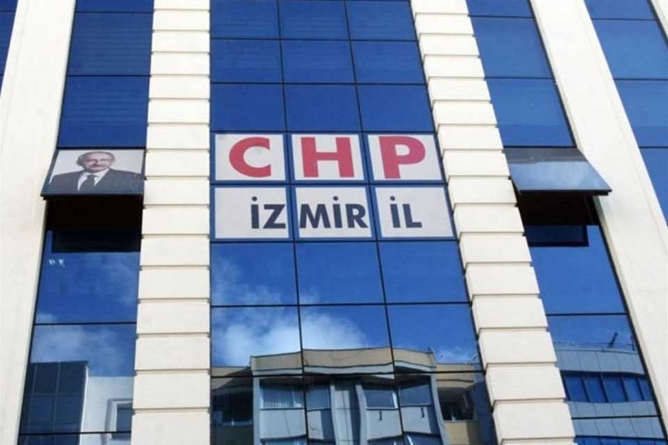 CHP İzmir'de il y&ouml;netimi haftalık olağan toplantısını ger&ccedil;ekleştirdi. Toplantıda masada