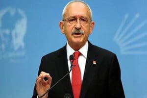 CHP lideri Kemal Kılı&ccedil;daroğlu, partisinin grup toplantısında a&ccedil;ıklamalarda bulunuyor. Kılı&ccedil;daroğlu'nun