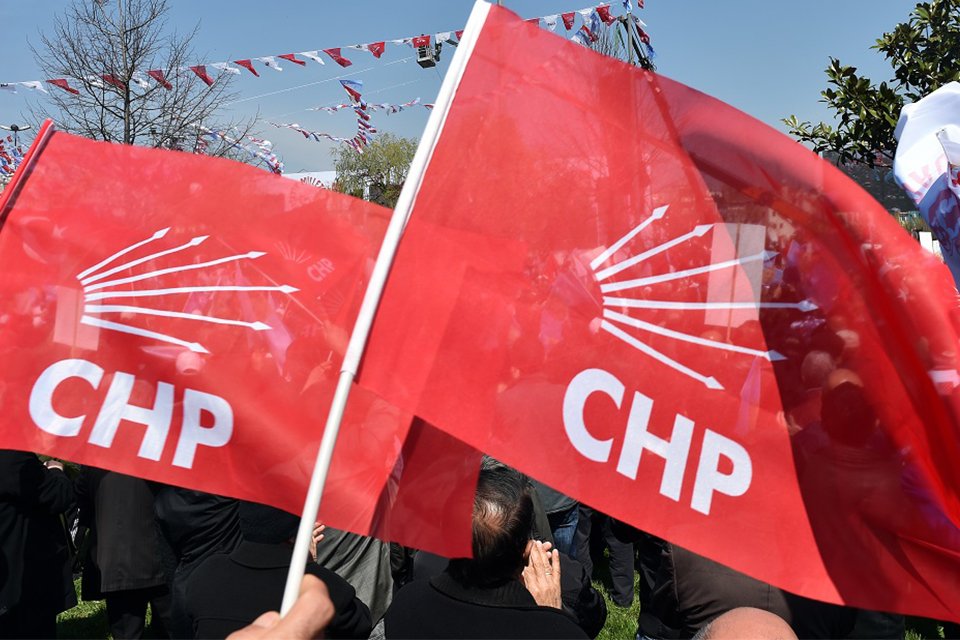 CHP'li Deniz Karakurt'un Menemen Belediye Başkanvekili olarak belirlendiği kura seçimi