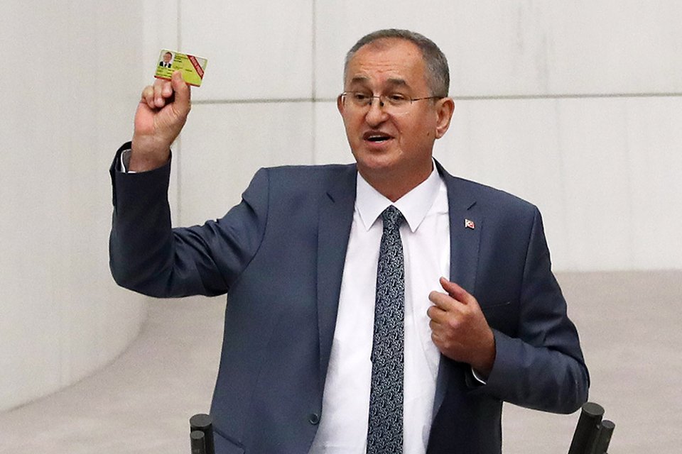 Cumhuriyet Halk Partisi (CHP) İzmir Milletvekili Atila Sertel, tek adamın