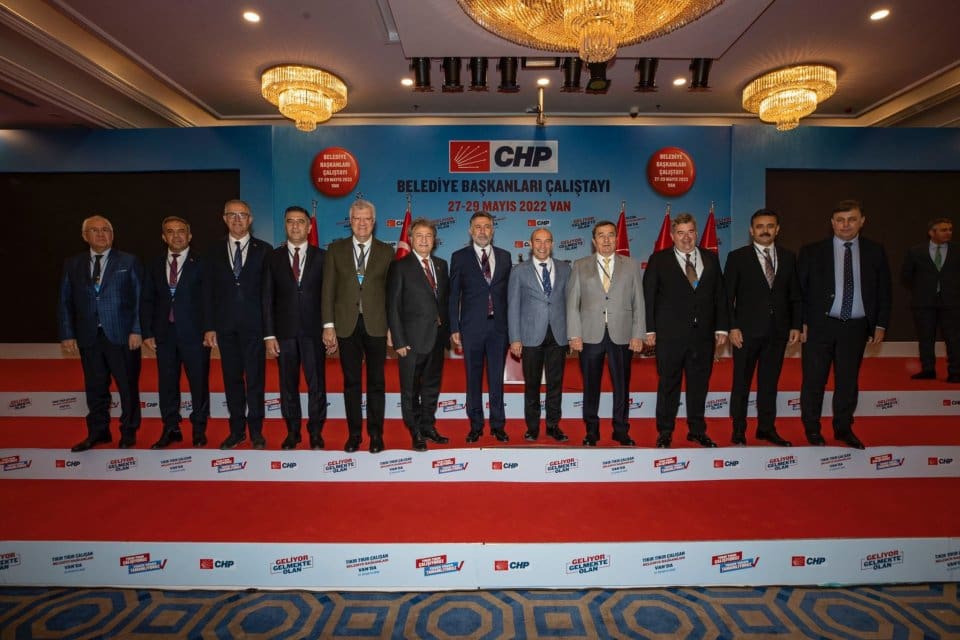 Cumhuriyet Halk Partisi (CHP) Genel Başkanı Kemal Kılı&ccedil;daroğlu'nun talimatıyla Van'da