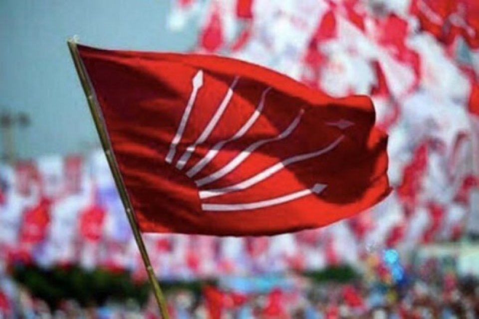 CHP, sosyal medya hesaplarındaki görsel kimliğini yeniledi. Öte yandan Cumhuriyet