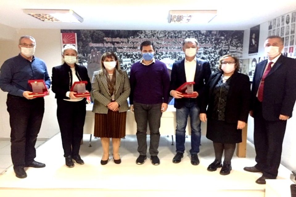 Cumhuriyet Halk Partisi Parti Okulunda yapılan idari değişimler sonrasında, İzmir’de