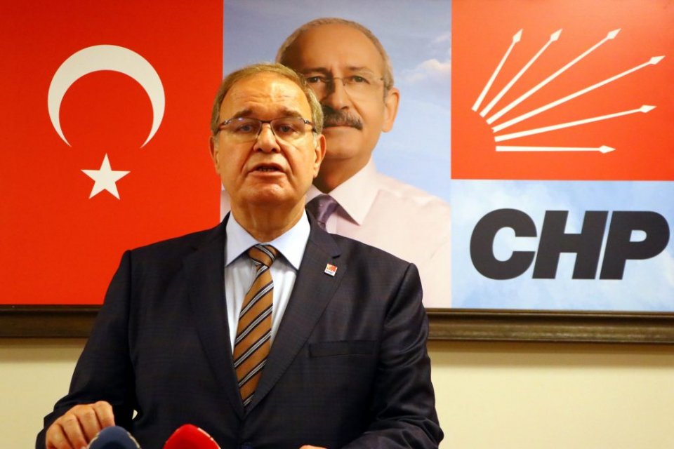 CHP Sözcüsü Faik Öztrak gerçekleştirdiği basın toplantısında gündeme ve yurttaşların