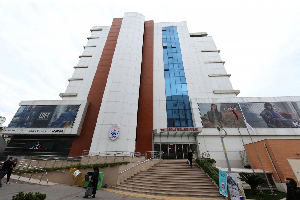 ​12 Eylül 1980 darbesinin ardından kapatılan ve 1992 yılında yapılan