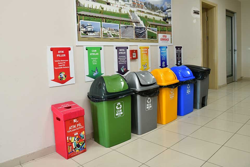 İzmir B&uuml;y&uuml;kşehir Belediyesi ile Taşınabilir Pil &Uuml;reticileri ve İthalat&ccedil;ılar Derneği