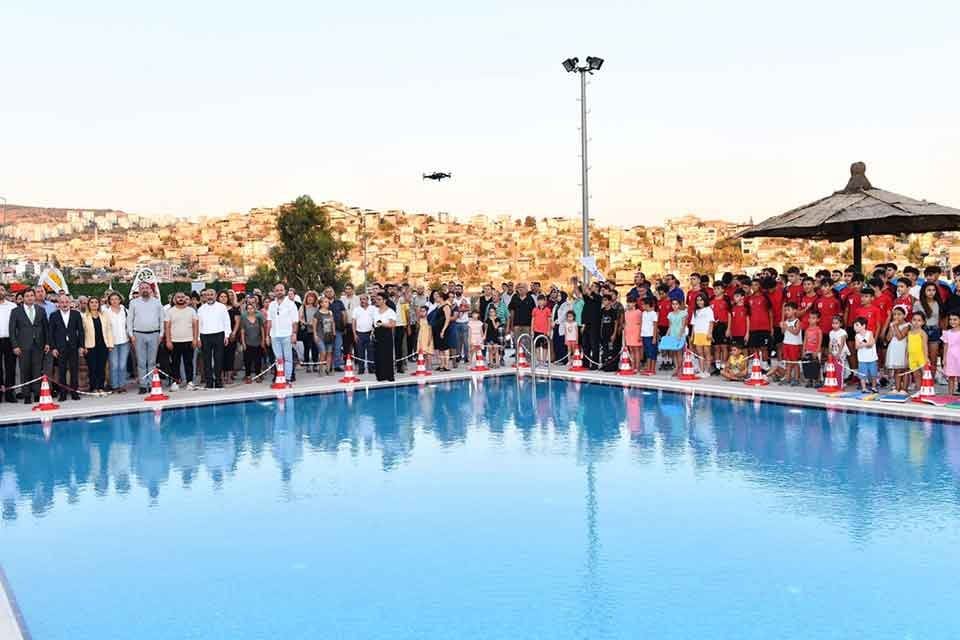 &Ccedil;iğli Belediyesi, Cumhuriyet ve Demokrasi Parkı Y&uuml;zme Havuzu ve Spor