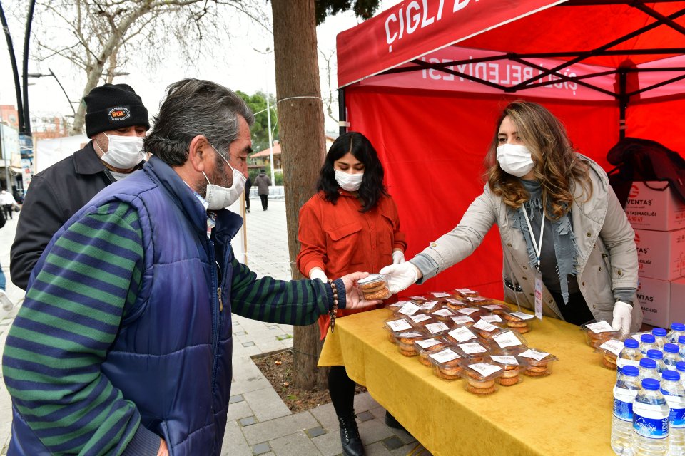 Çiğli Belediyesi tarafından, Regaip Kandili dolayısıyla ilçe sınırları içerisinde yer