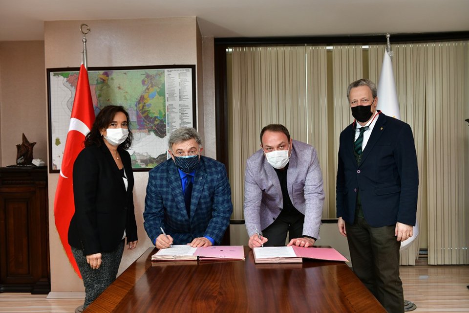 Başkan Utku Gümrükçü öncülüğünde sağlıklı toplum hedefiyle çalışmalarını sürdüren Çiğli