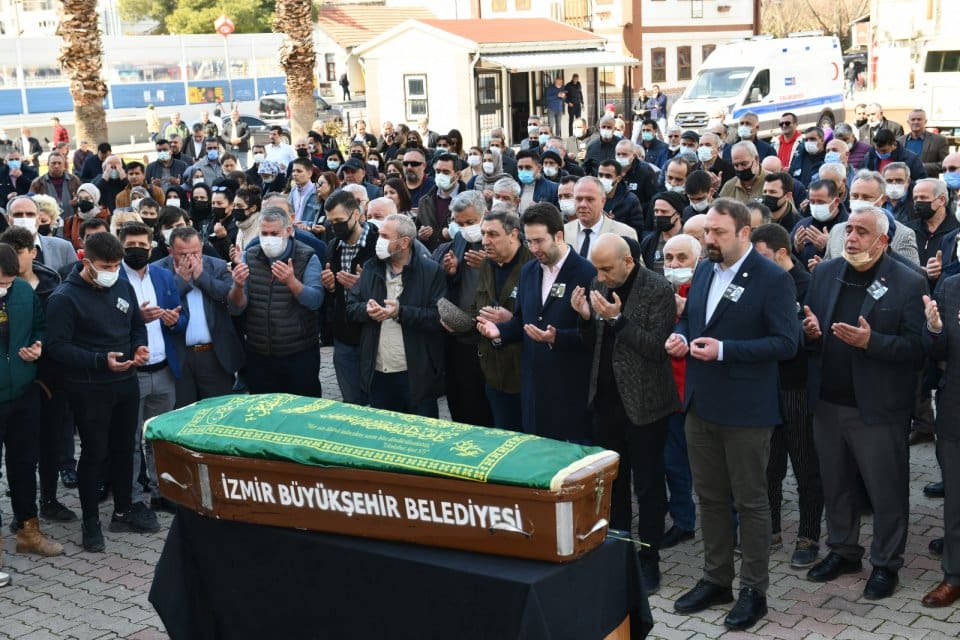 Ge&ccedil;irdiği kalp krizi nedeniyle kaldırıldığı hastanede yaşama g&ouml;zlerini yuman &Ccedil;iğli