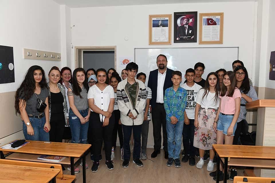 &Ccedil;iğli Belediyesi, 2021-2022 eğitim &ouml;ğretim yılı &ouml;ncesi ihtiya&ccedil; sahibi ailelerin