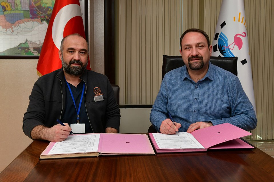 Hayvan haklarını korumaya y&ouml;nelik hayata ge&ccedil;irdiği hizmet ve projelerle adından