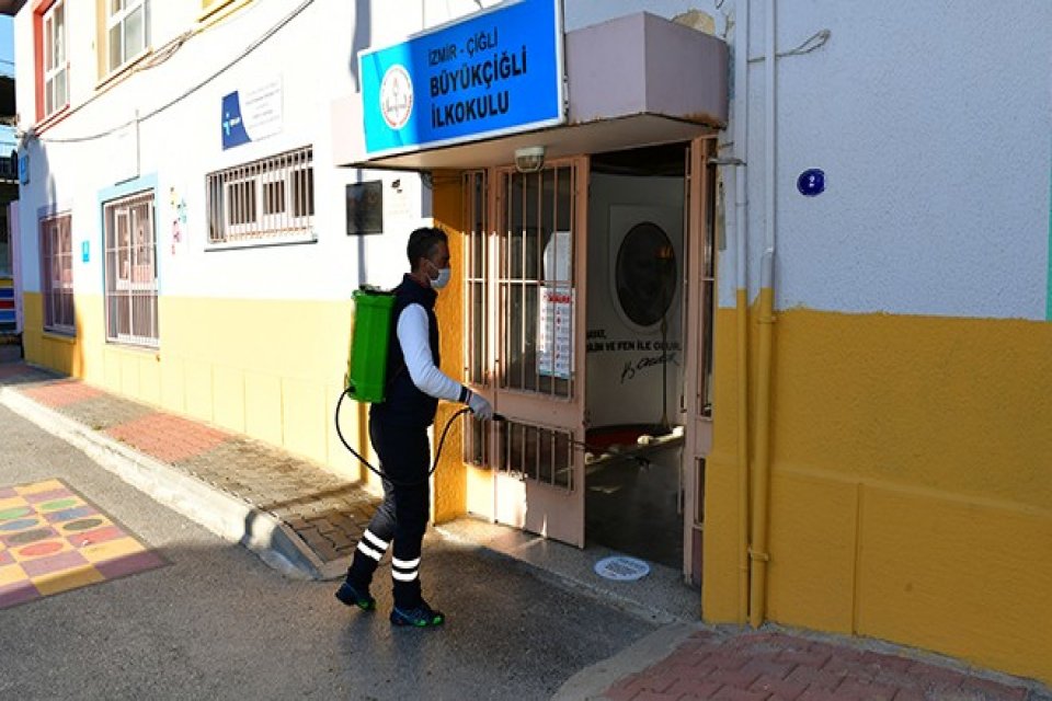 &Ccedil;iğli Belediyesi tarafından, yeni normalleşme tedbirleri &ccedil;er&ccedil;evesinde kademeli olarak y&uuml;z