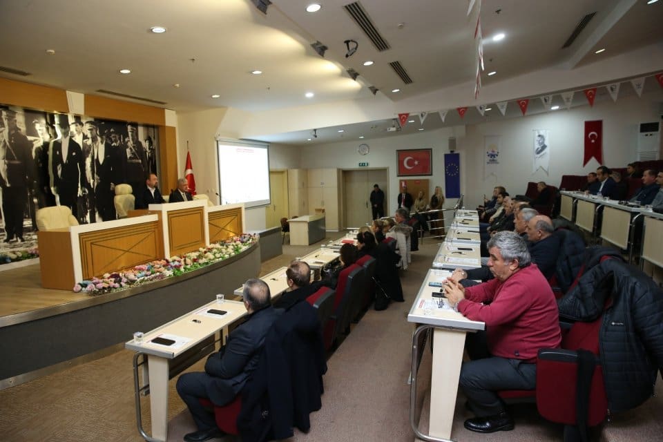 &Ccedil;iğli Belediyesi, deprem b&ouml;lgesinden İzmir&rsquo;e gelmek isteyen depremzedelerin konaklama ihtiyacına