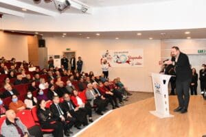 &Ccedil;iğli Belediyesi, ge&ccedil;tiğimiz aylarda &ldquo;Baş Belası&rdquo; oyununun turne d&ouml;n&uuml;ş&uuml; meydana