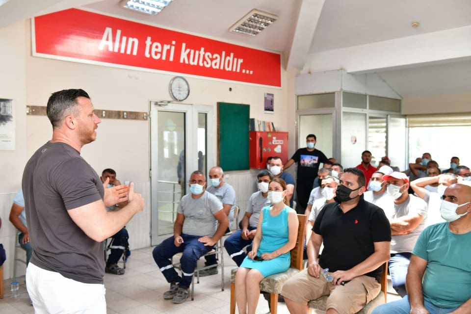 &Ccedil;iğli Belediyesi tarafından, belediye personellerini mesleki rahatsızlıklara karşı bilgilendirmek amacıyla