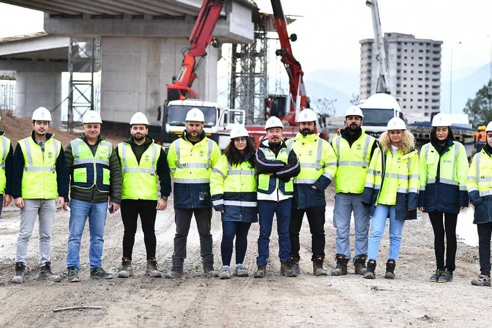İzmir B&uuml;y&uuml;kşehir Belediye Başkanı Tun&ccedil; Soyer&rsquo;in s&uuml;rd&uuml;r&uuml;lebilir ulaşım hedefi doğrultusunda